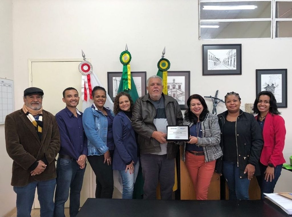 IPREV Mariana entrega placa do prêmio “Destaque Brasil de Responsabilidade Previdenciária” ao Executivo Municipal