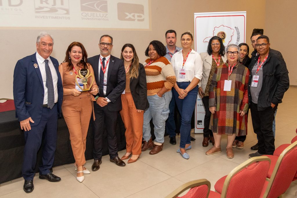 IPREV Mariana é homenageado em Seminário da AMIPREM e é destaque estadual por excelência na gestão previdenciária