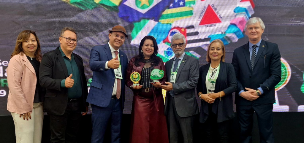 O IPREV Mariana recebeu o Prêmio SELO GESTOR NACIONAL e o Prêmio de Melhores Práticas na Gestão de Investimentos, concedido pela ANEPREM.